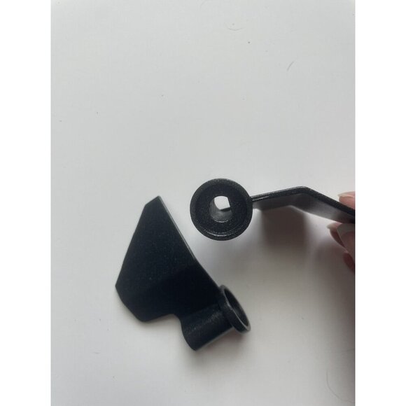 Universal Bread Maker Kneading Blade – Replacement Paddle for Bread Machines - Picture 2 of 3